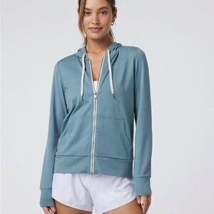 Vuori Halo Performance Hoodie Smoke Blue Heather NWT